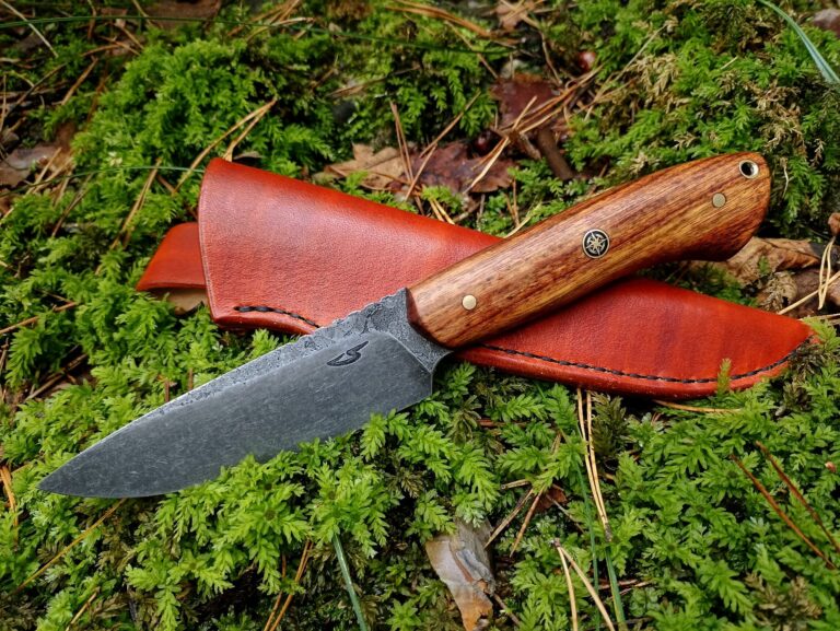 Nóż do lasu OBOZOWY Stonewash i gwiazda wiatru